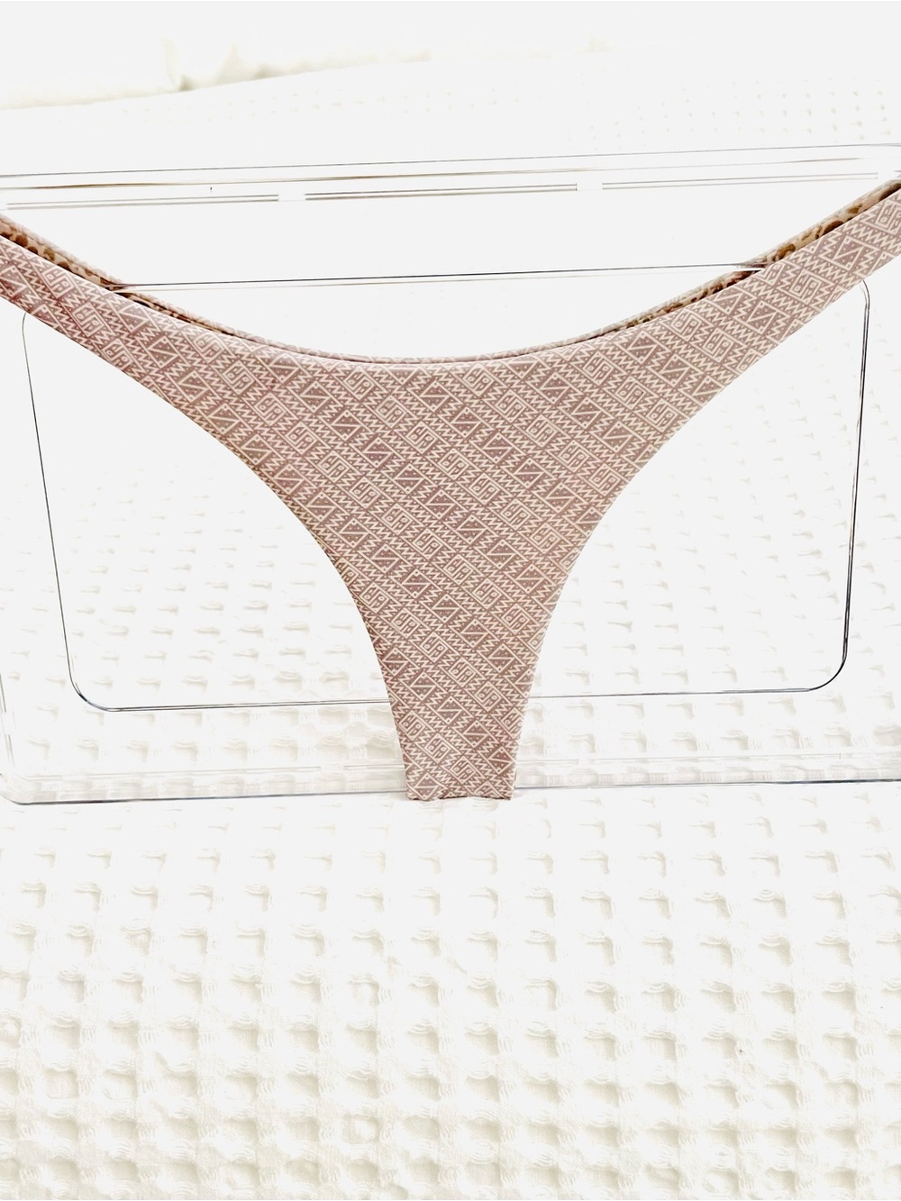 Acacia Swimwear Pipeline Thong – Logo Print (Size S)